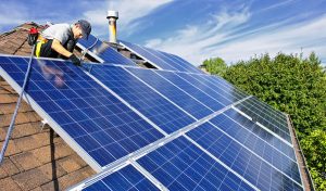 Service d'installation de photovoltaïque et tuiles photovoltaïques à Plozevet